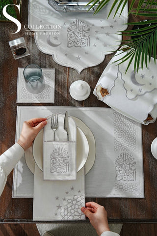 طقم مفارش سفرة كامل - تصميم شيك رمضان - مع منديل سلة الخبز ورانر - تطريز فضى - ٦ أشخاص - ٢٦ قطعة