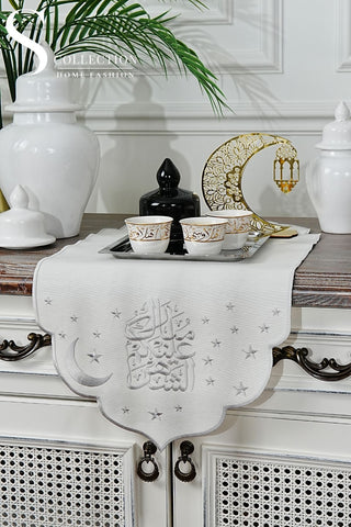 رانر طاولة مطرز - تصميم هلال ونجوم - تطريز فضى - قماش مقاوم للماء