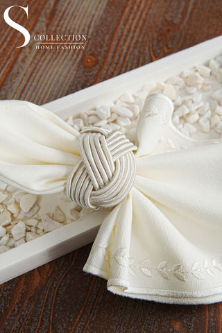 طقم حلقات مناديل سفرة - صناعة يدوية - اللون كريمى