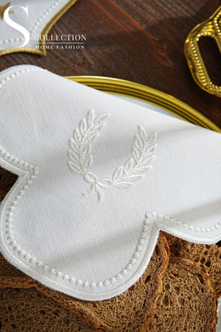 Laurel Wreath Design Bread Basket Napkin - Waterproof Fabric - Off White Embroidered