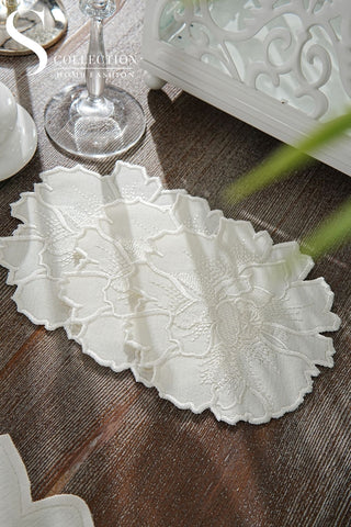 طقم مفارش سفرة - تصميم  إلويس - تطريز اوف وايت - قماش مقاوم للماء - ٦ اشخاص - ٢٤ قطعة - طقم كامل  