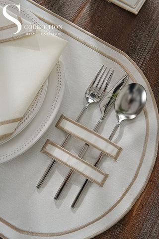 طقم مفارش سفرة - تصميم دورا - تطريز بني فاتح (كابتشينو) - قماش مقاوم للماء - ٦ اشخاص - ١٨ قطعة - طقم كامل  
