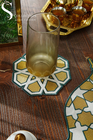 طقم مفارش سفرة - تصميم قبة رمضان - تطريز أخضر و ذهبى -  قماش مقاوم للماء -  ٦ أشخاص - ٢٤ قطعة - طقم كامل