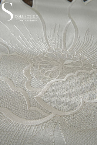 طقم مفارش سفرة - تصميم  إلويس - تطريز اوف وايت - قماش مقاوم للماء - ٦ اشخاص - ٢٤ قطعة - طقم كامل  