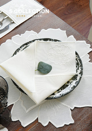 طقم مفارش سفرة - تصميم  إلويس - تطريز اوف وايت - قماش مقاوم للماء - ٦ اشخاص - ٢٤ قطعة - طقم كامل  