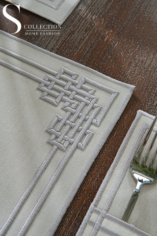 Pyramid Design Silver Placemat Set - Waterproof Fabric - 6 Persons - 24 Pcs. Full Set