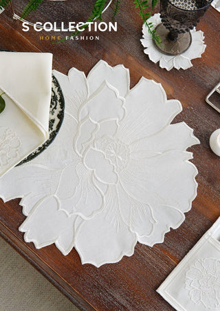 طقم مفارش سفرة - تصميم  إلويس - تطريز اوف وايت - قماش مقاوم للماء - ٦ اشخاص - ٢٤ قطعة - طقم كامل  