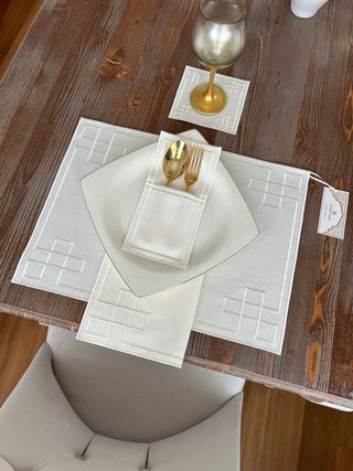 Classy Off White Design Placemat Set - Waterproof Fabric - 6 Persons - 24 Pcs. Full Set