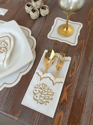 Ramadan Design Gold Wavy Placemat Set -Waterproof Fabric - 6 Persons - 30 Pcs. Full Set