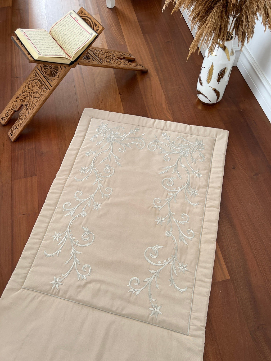 Elegant Prayer Rug | Comfortable and Stylish for Daily Use