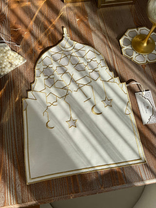 Ramadan Dome Design Silver and Gold Placemat Set - Waterproof Fabric - 6 Persons - 30 Pcs. Full Set