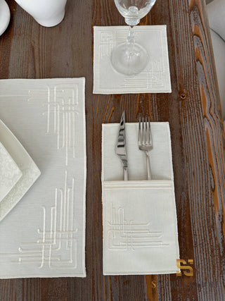 Labyrinth Design Off White Placemat Set - Waterproof Fabric - 6 Persons - 24 Pcs. Full Set