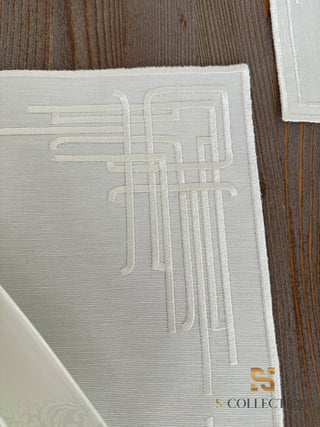 Labyrinth Design Off White Placemat Set - Waterproof Fabric - 6 Persons - 24 Pcs. Full Set