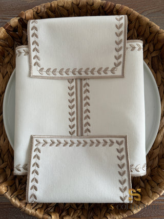 Leafy Allure Design Bread Basket Napkin - Waterproof Fabric - Cappuccino Embroidered