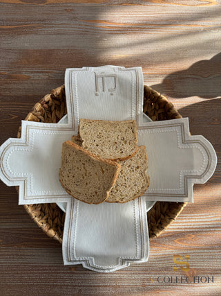 Graceful Design Bread Basket Napkin - Waterproof Fabric - Cappuccino Embroidered