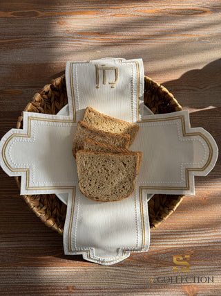 Graceful Design Bread Basket Napkin - Waterproof Fabric - Gold Embroidered