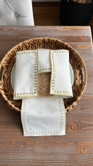 Leafy Allure Design Bread Basket Napkin - Waterproof Fabric - Shine Gold Embroidered