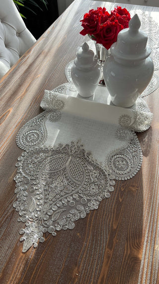 Bella Design Runner - Linen Fabric - Shine Platine Lace