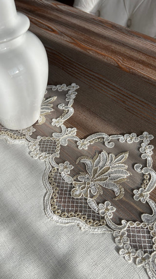 Ren Design Runner - Linen Fabric - Gold Lace