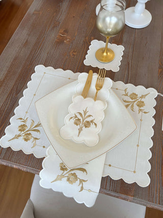 Daisy Dreams Gold Design Placemat Set - Waterproof Fabric - 6 Persons - 24 Pcs. Full Set